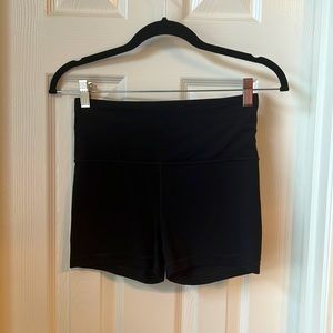 Athleta Ultra High Rise Elation Shortie size small